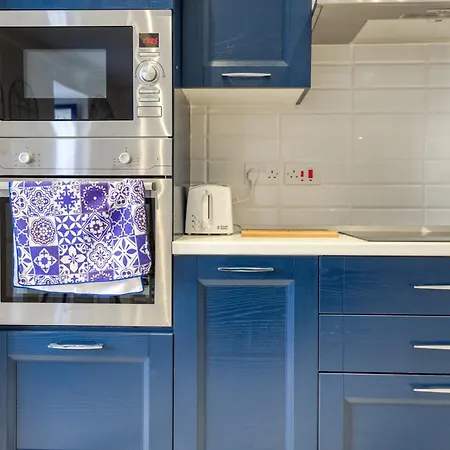 Bluebell In Apartman