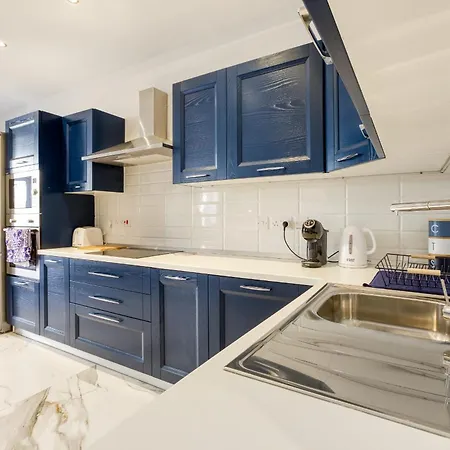 Bluebell In * Sliema